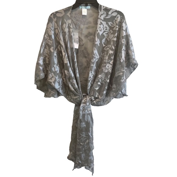 NWT Betsey Jonhson Women's Gray Sheer/Crushed Velvet Gorgeous Floral Shawl/Wrap - Picture 1 of 8